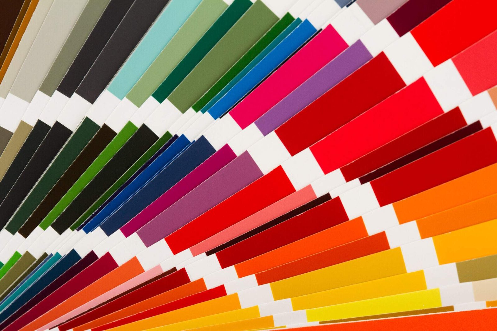 Los colores que llaman la atención en publicidad son indispensables en campañas de mercadeo